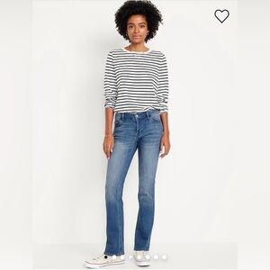 👖Old Navy WOW mid-rise bootcut jeans. Size 8 short.
